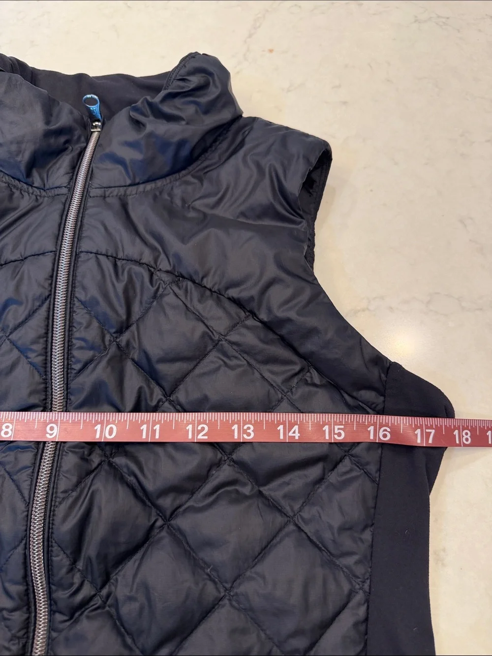Lululemon Down For A Run Vest Size 8
